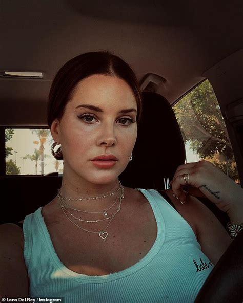 lana del rey tits|Lana Del Rey sets pulses racing as she shares a topless snap